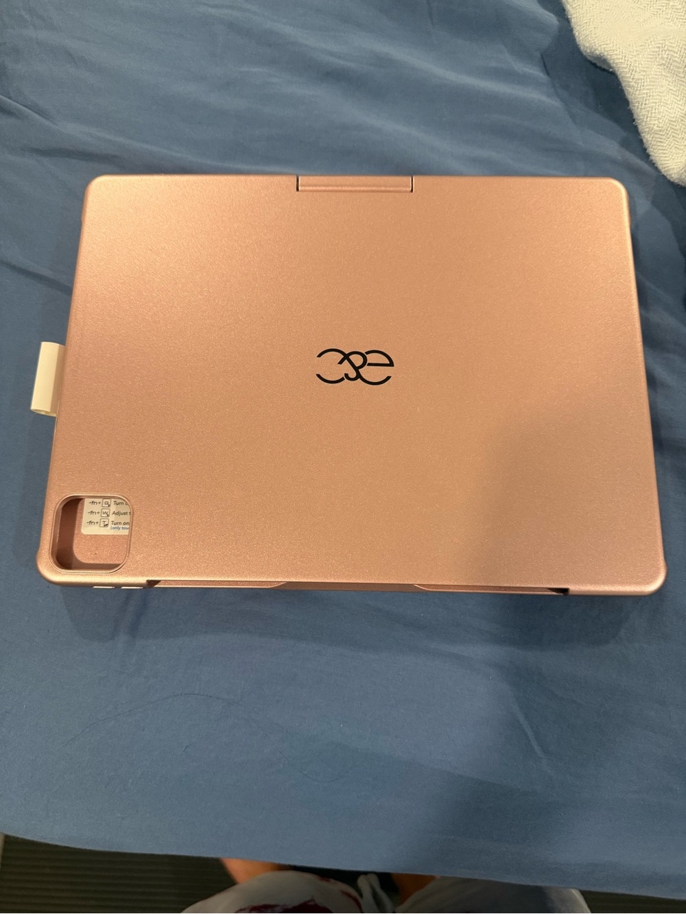 Rose Gold iPad 360 Bluetooth’s  Case with Foldable Hinge